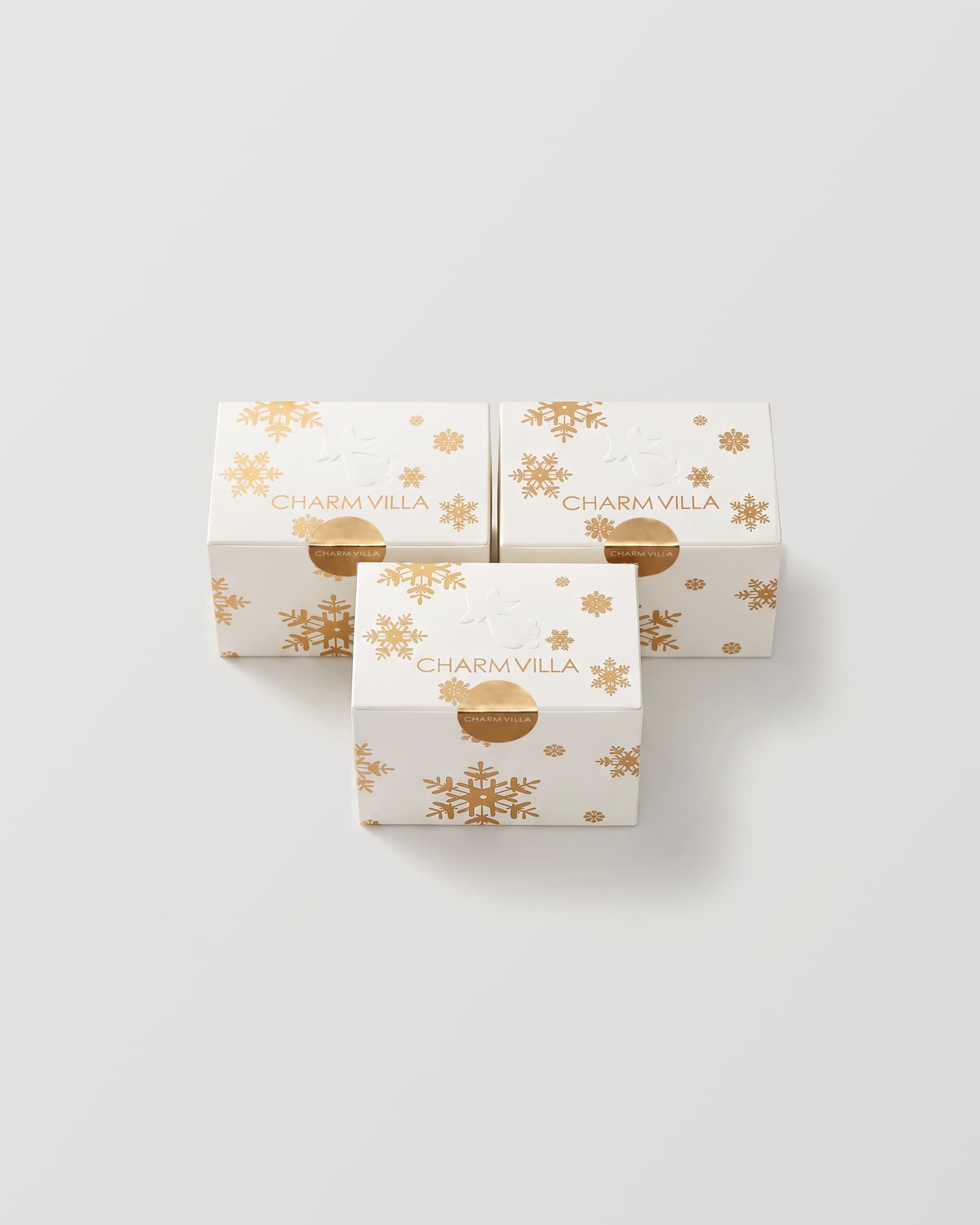Christmas Charming Gift (Limited Edition), studio photograph